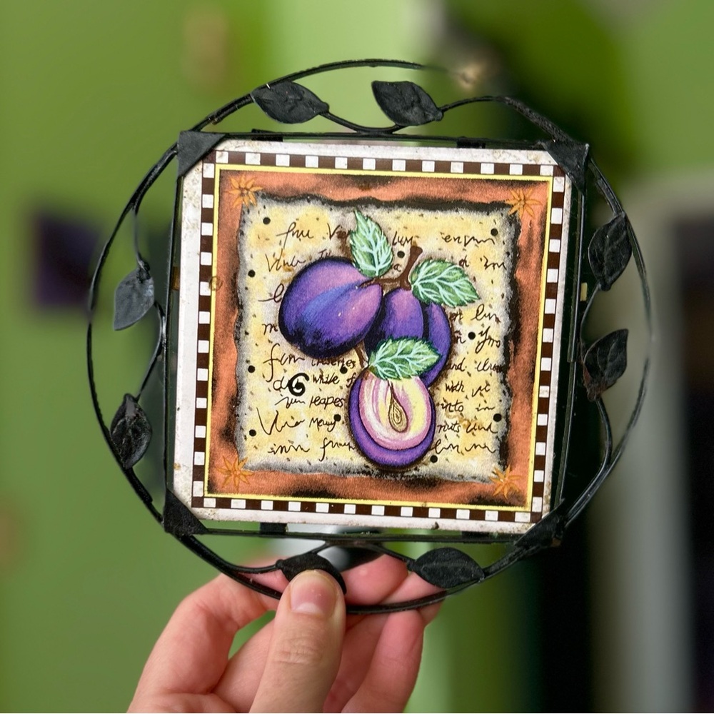 VTG Metal + Ceramic Italian Plum Themed Kitchen Rustic Trivet Accent - Picture 3 of 5